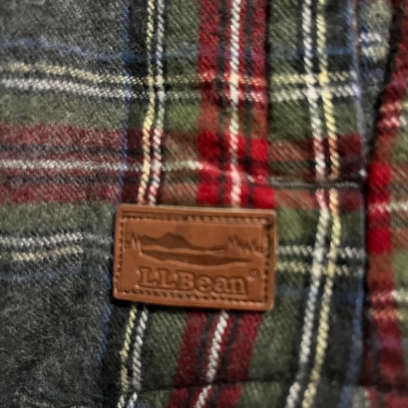 L. L. Bean men’s fleece lined flannel coat - Picture 7 of 8